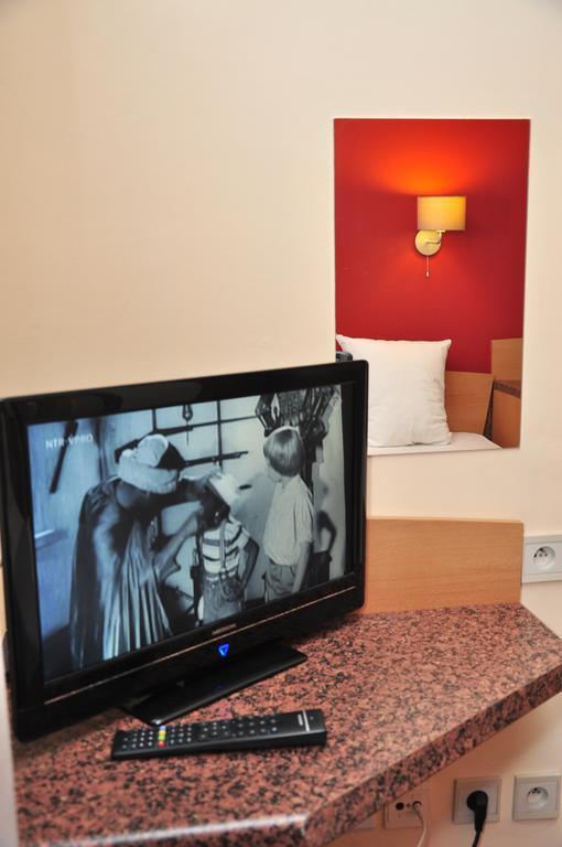 Afrit 28 Hotel Heusden-Zolder Phòng bức ảnh