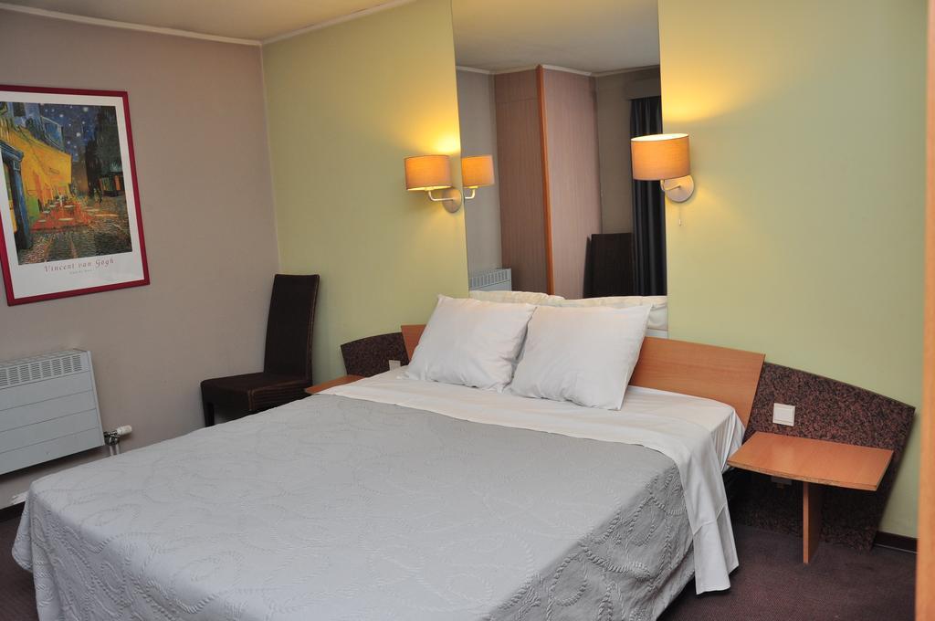 Afrit 28 Hotel Heusden-Zolder Phòng bức ảnh